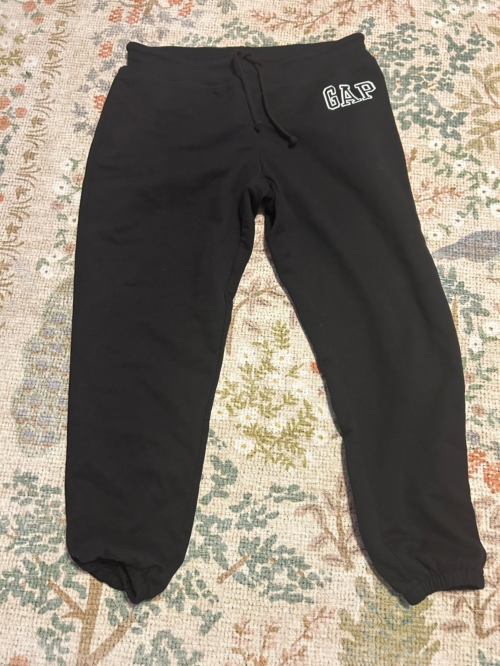 GAP Women’s Black Logo Fleece Joggers